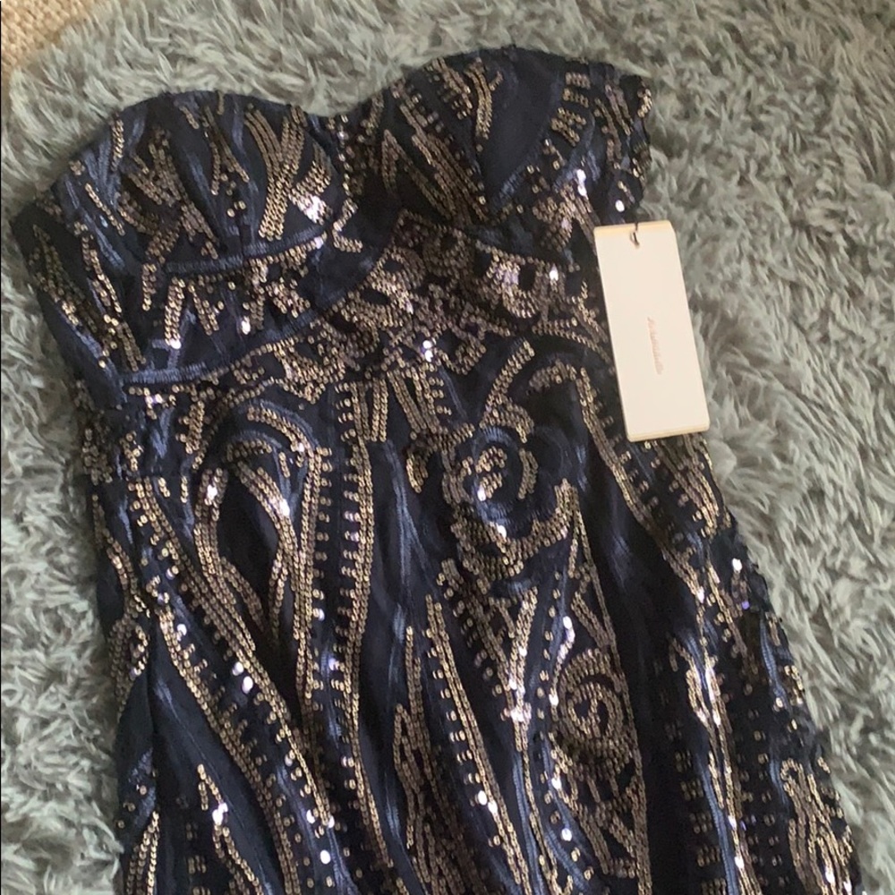 Beautiful formal/prom gown!